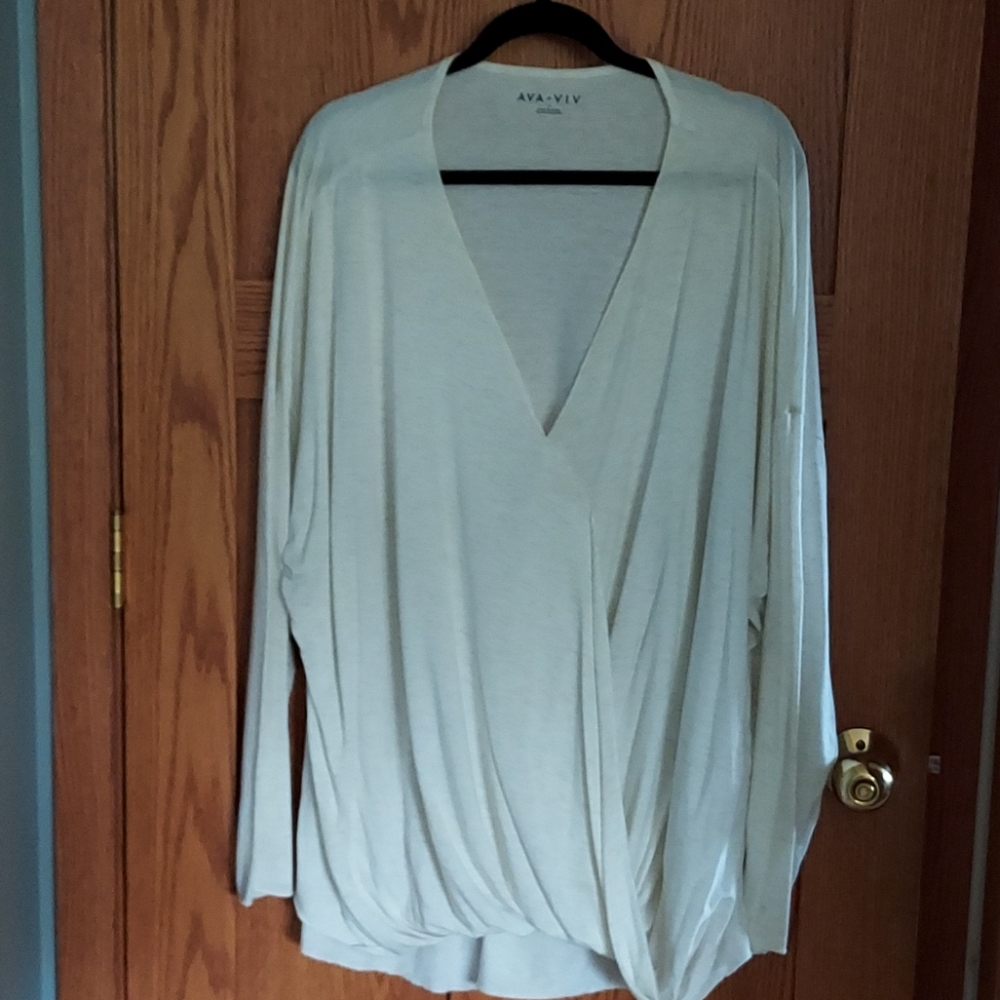 Like New! AVA VIV Shirt